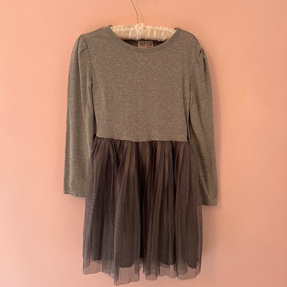 GAP Kids Mixed Fabric Dress Size Small (6-7) in Heather Gray/like NEW!